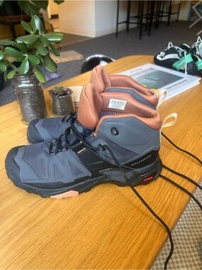 Salomon Womens X Ultra 4 Mid Gore-Tex Boots